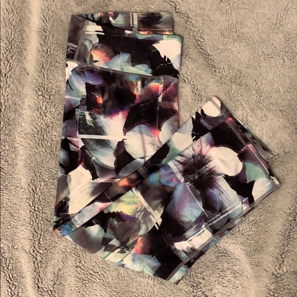 Fabletics prism Capri - Picture 2 of 5